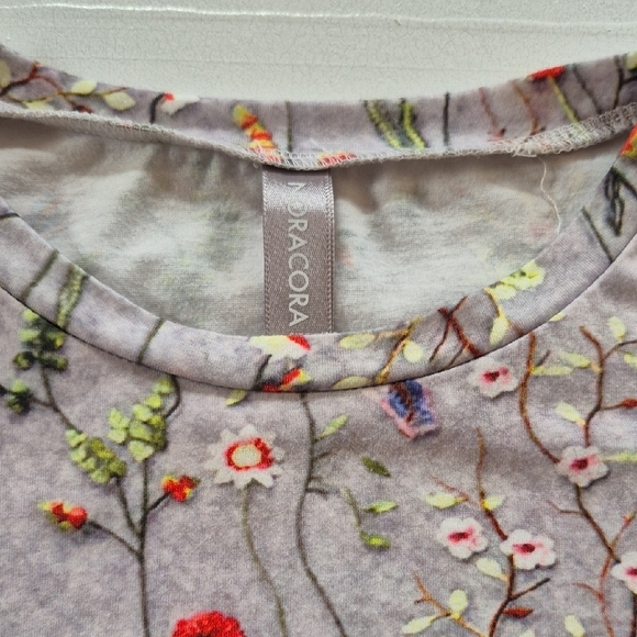Noracora Short Sleeve Garden Floral Tee - Picture 2 of 4